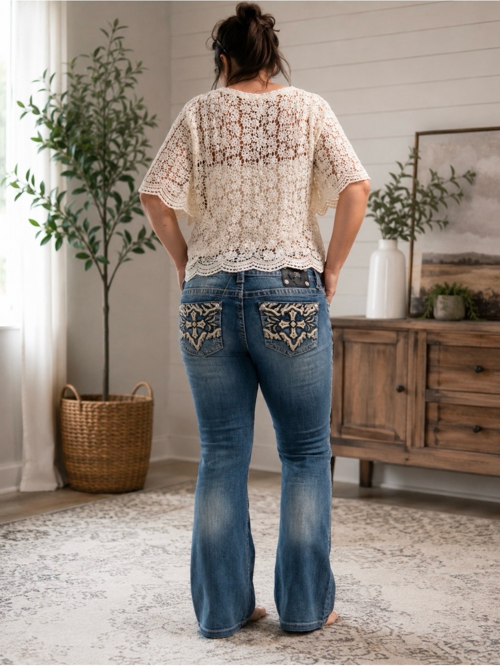 Embroidered Back Pocket Bootcut Jeans - Medium Blue miss me sz 30 x 30